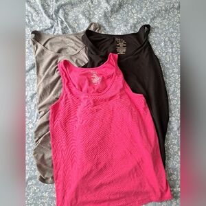 Time and tru maternity tank top lot size medium